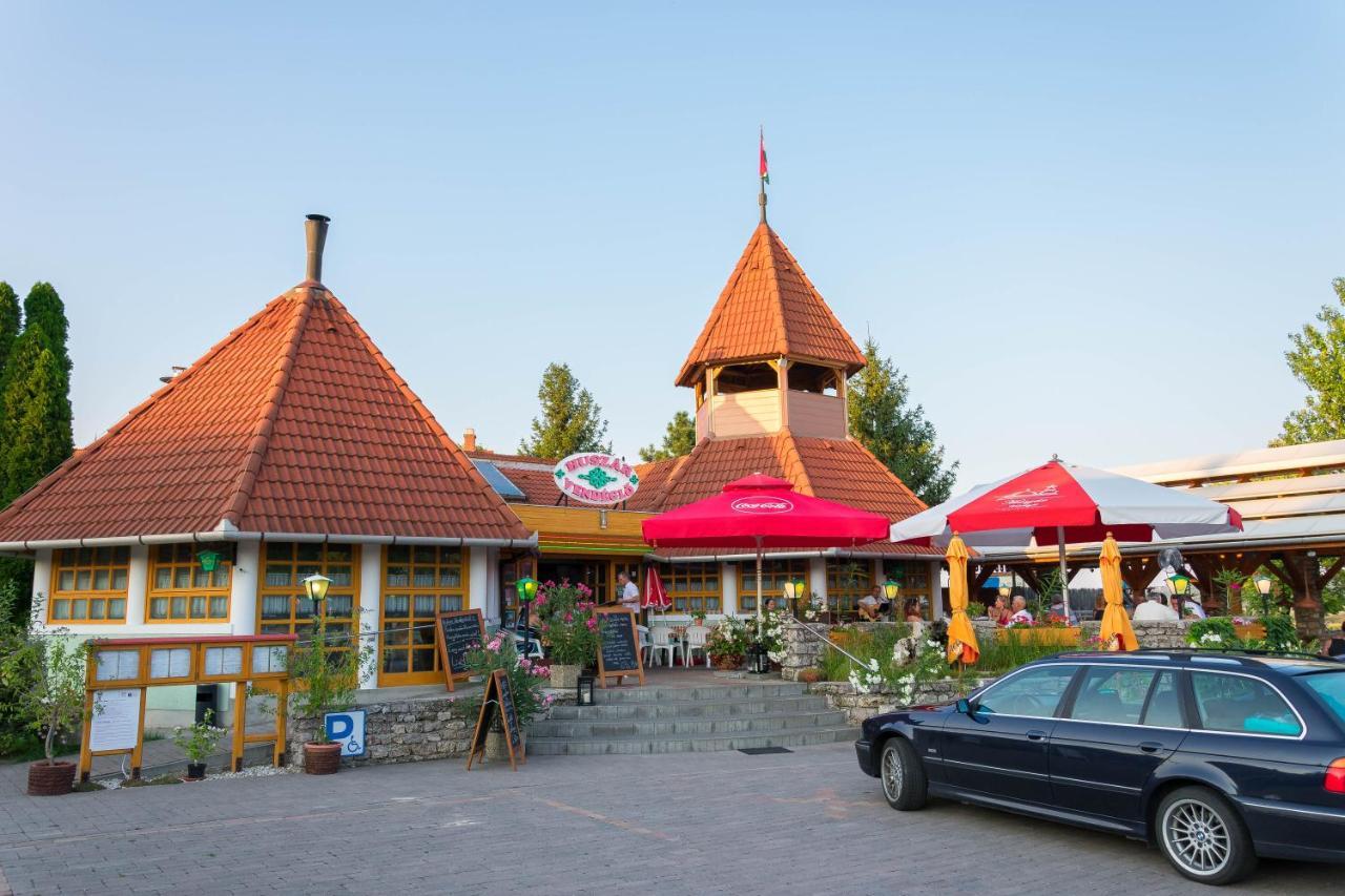 Huszár vendégház Orvenyes Kültér fotó