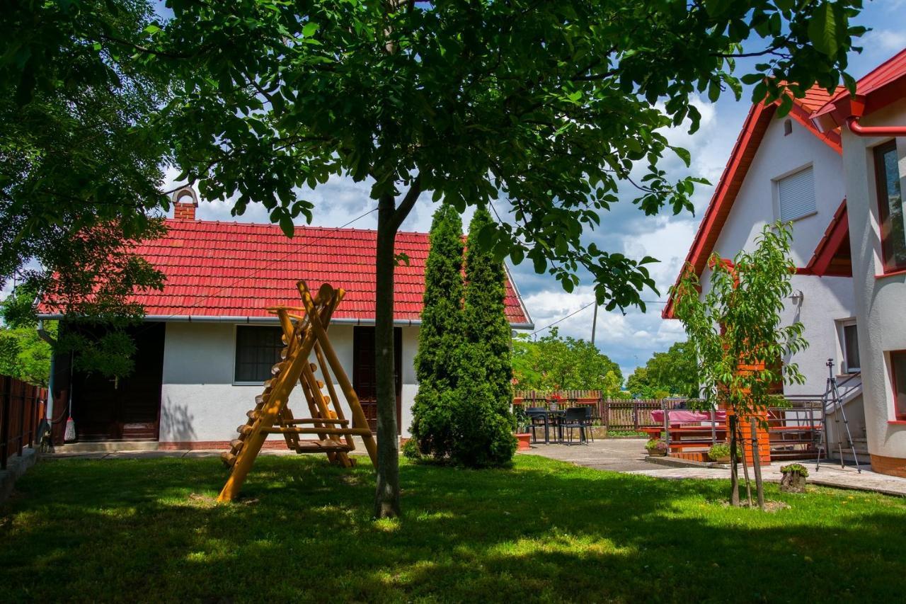 Huszár vendégház Orvenyes Kültér fotó