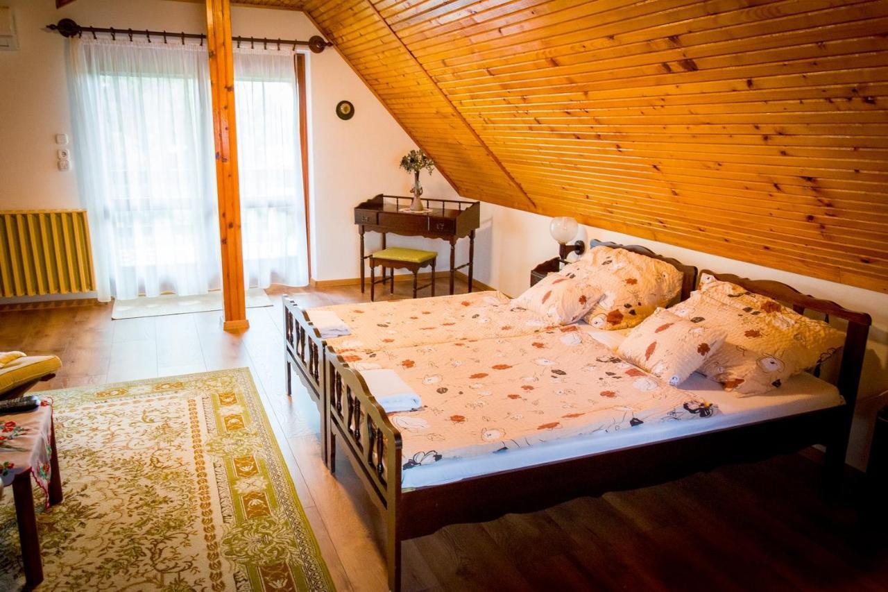 Huszár vendégház Orvenyes Kültér fotó