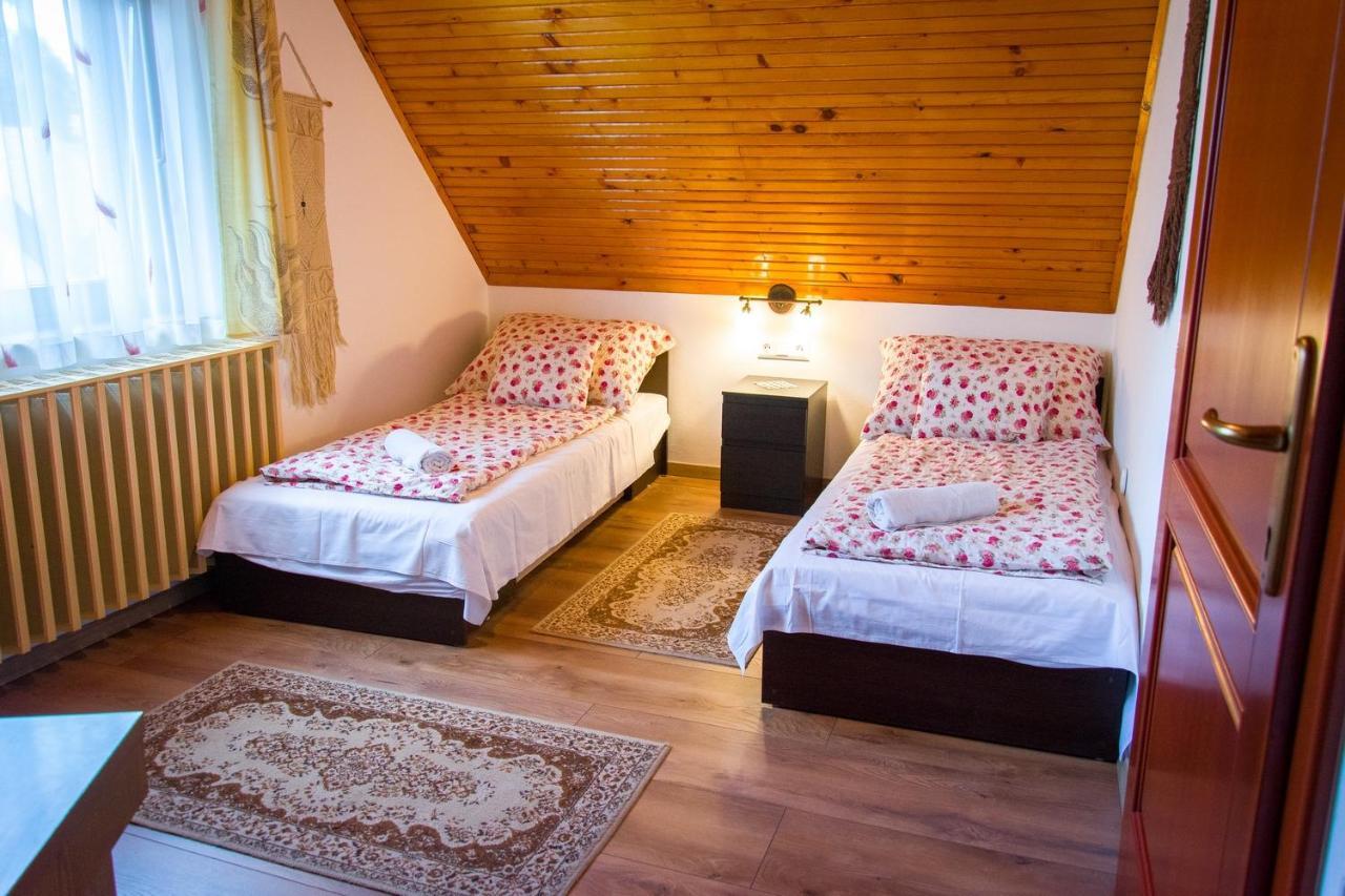 Huszár vendégház Orvenyes Kültér fotó